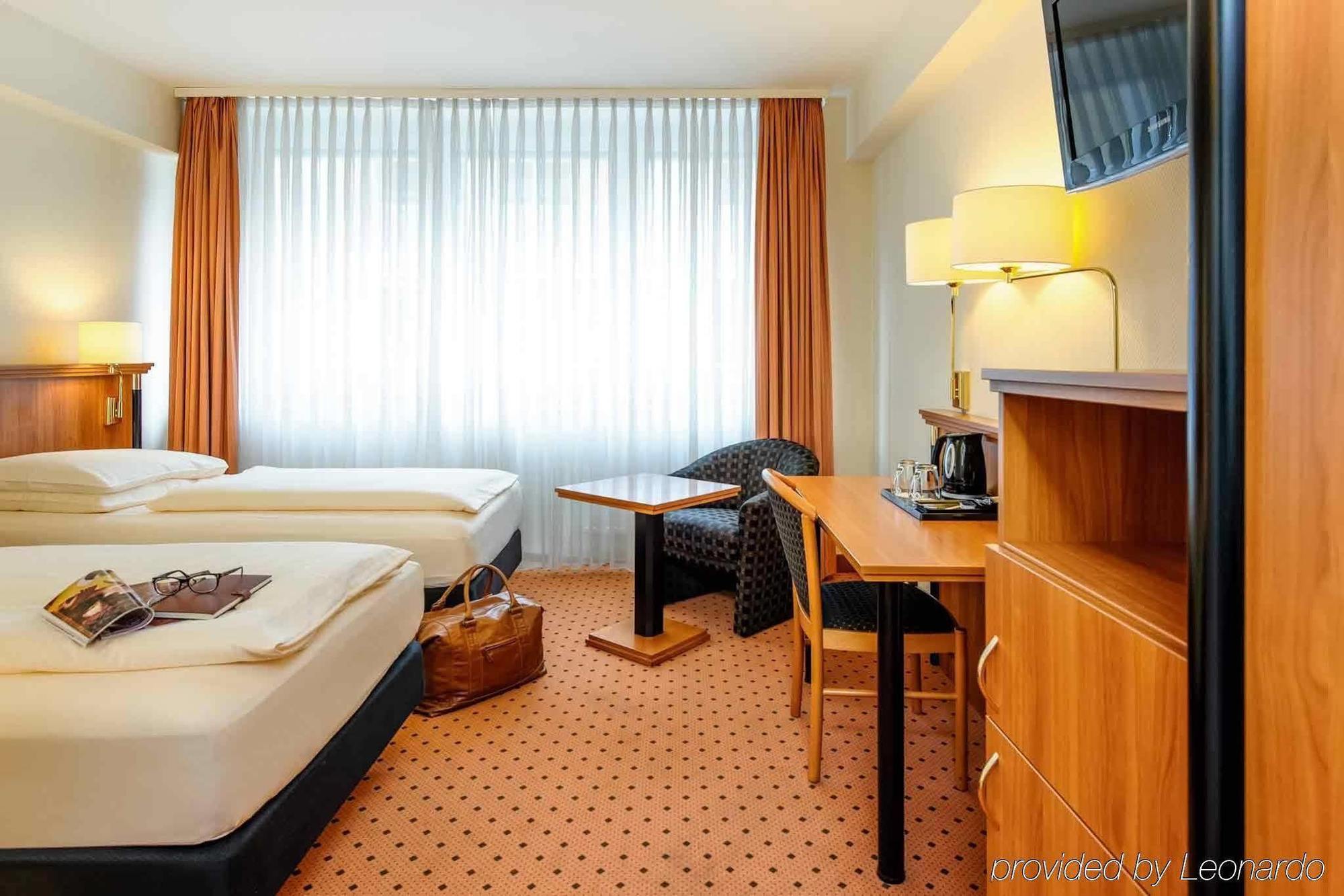 Mercure Altstadt Hotel 3*
